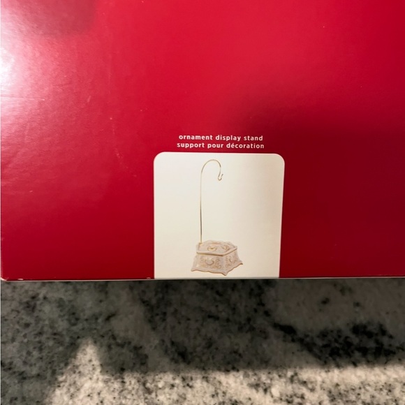 2020 Hallmark Keepsake Ornament Disney Princess Celebration Ornament Stand - Picture 9 of 10